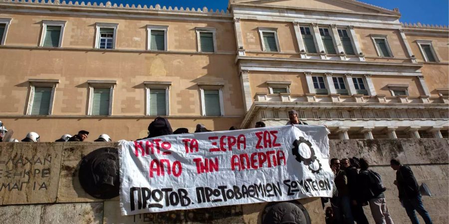 Der Streik in Griechenland hat vor allem Auswirkungen auf den Verkehr und die Inlandsflüge.