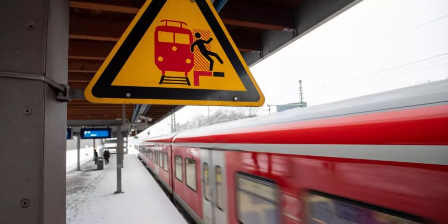 Der Bahnsteig am Frankenstadion