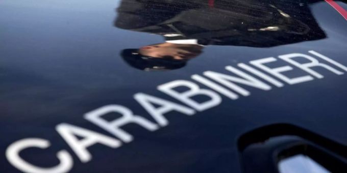 Der Erschossene soll doch nicht unter Polizeischutz gestanden haben. Das Auto von Einsatzkräften der italienischen Polizei.
