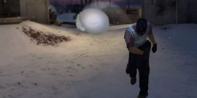 In CS:GO wirft ein Terrorist einen Schneeball.