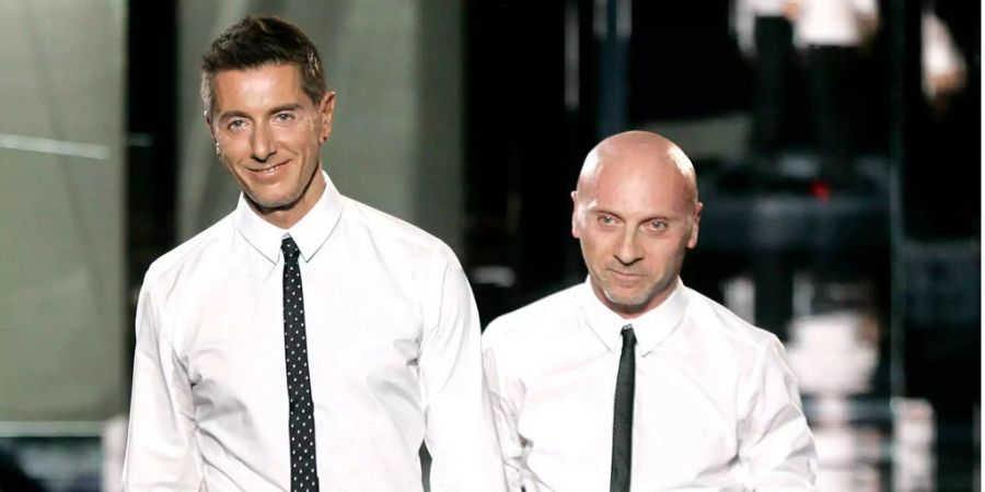 Stefano Gabbana (links) hält  in den sozialen Medien mit seiner Kritik nicht zurück.