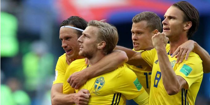 Am Samstagnachmittag spielt Schweden gegen England um den Halbfinal-Einzug. Am Samstagnachmittag spielt Schweden gegen England um den Halbfinal-Einzug.