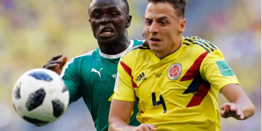 Senegal mit leichten Vorteilen: Mané und Arias im Zweikampf