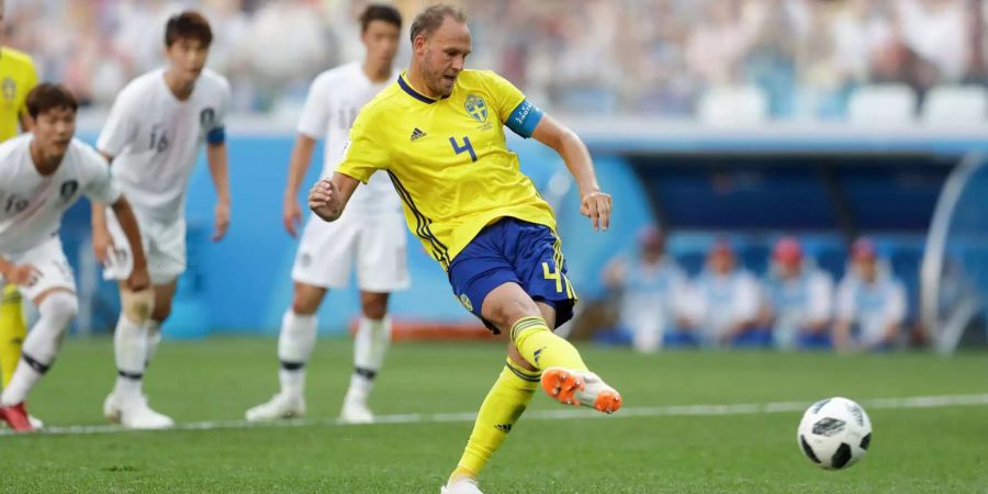 Granqvist trifft vom Penaltypunkt.