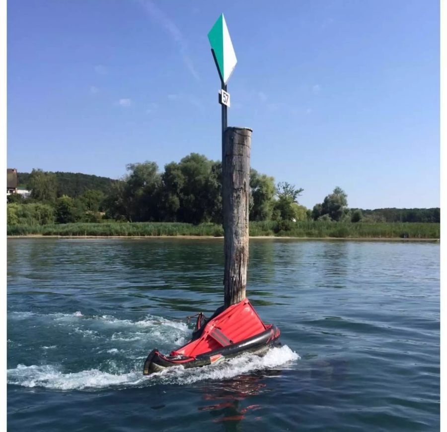 Das Bild zeigt einen aktuellen Gummiboot-Unfall.