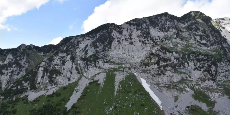 Ein 22-Jähriger stirbt im Klettergarten Mattstock.