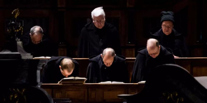 Zölibat-light - Prister soll Freundin als Angestellte tarnen
