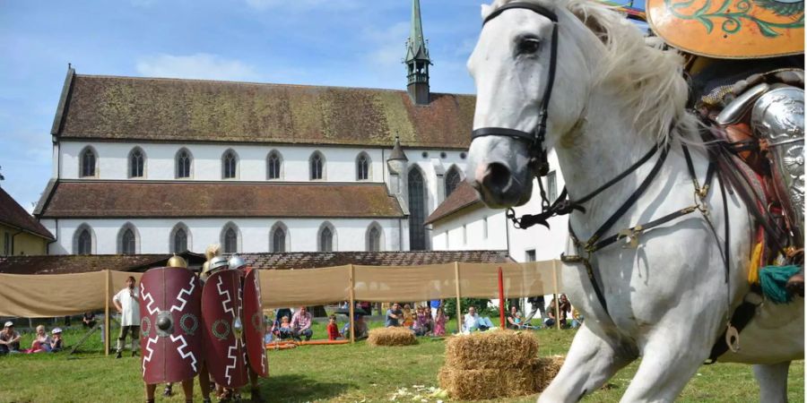 Auf dem Legionärspfad in Vindonissa haben die Besucher die Möglichkeit, Geschichte hautnah zu erleben.