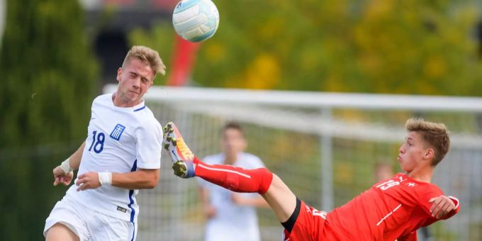 Christian Witzig im Einsatz für die U17-Nati. Christian Witzig im Einsatz für die U17-Nati.
