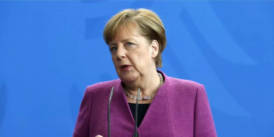 Angela Merkel unterstützt den Angriff auf Syrien.