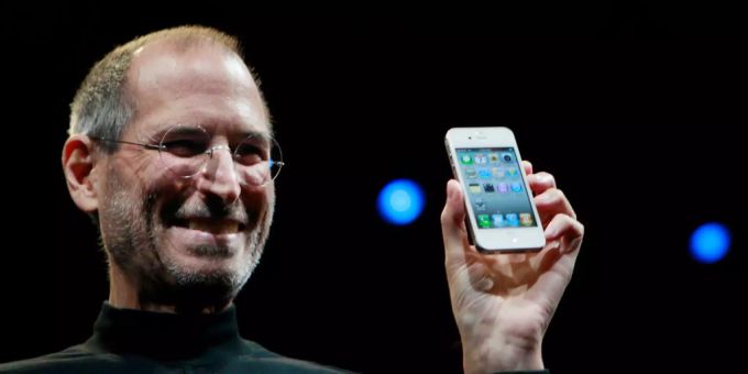 Steve Jobs gehört zu den bekanntesten Persönlichkeiten der Computerindustrie. Steve Jobs gehört zu den bekanntesten Persönlichkeiten der Computerindustrie.