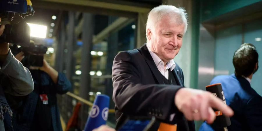CSU-Chef Horst Seehofer will bis Ostern eine neue Regierung.