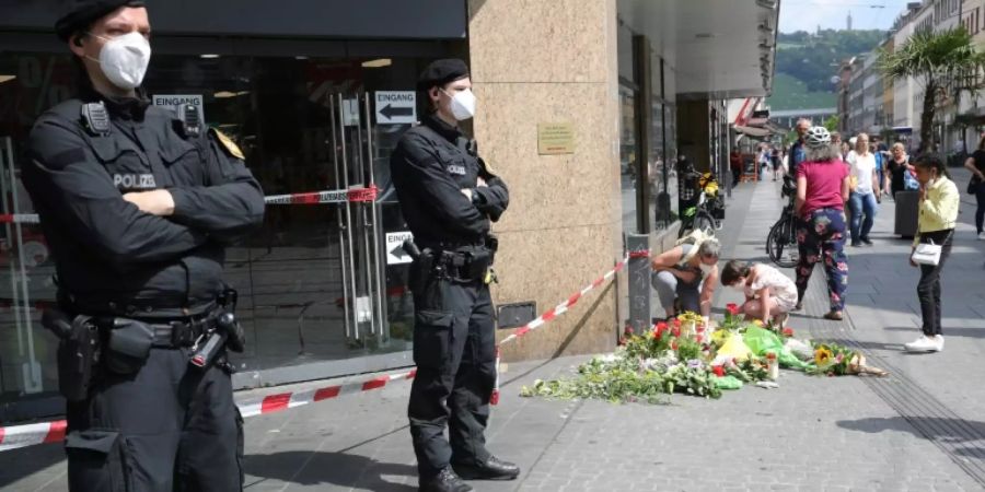 Gedenken am Tatort in Würzburg