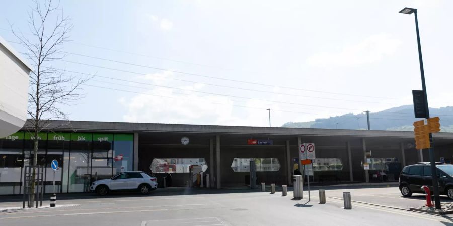 Der Bahnhof in Lachen (SZ).