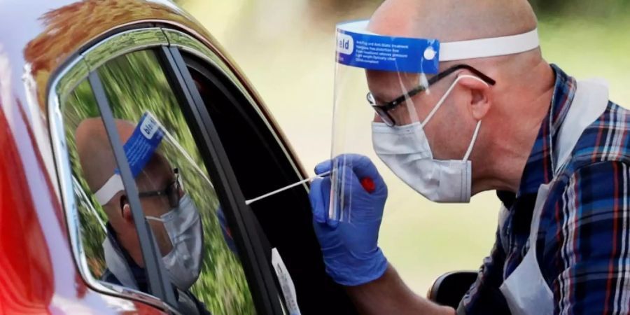 England führt System zur Rückverfolgung von Corona-Infektionen ein