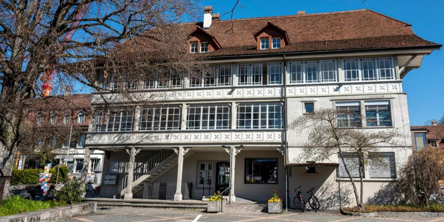 Die Dorfbibliothek im alten Gemeindehaus von Steffisburg.