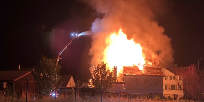 Beim Vollbrand des Einfamilienhauses wurde niemand verletzt.