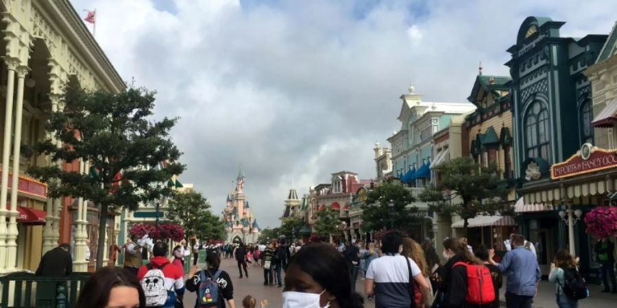 Das Disneyland bei Paris hat wieder geöffnet