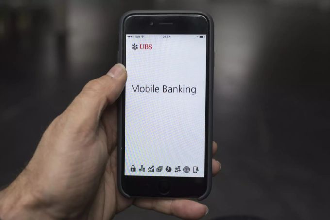 Viele Banken bieten das Einscannen von Rechnungen via E-Banking schon heute an – jedoch bereitet die Codierzeile oft Probleme. E-Banking