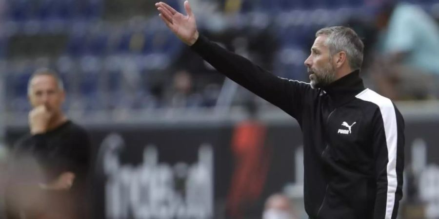 Gewann bis dato mit seinem Team zwei Geisterspiele: Gladbach-Coach Marco Rose. Foto: Michael Probst/AP-Pool/dpa