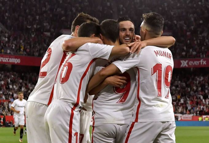 FC Sevilla jubelt nach dem Sieg in der Europa League 2020. FC Sevilla Europa League