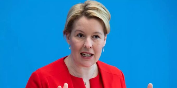 Franziska Giffey von der SPD ist Bundesfamilienministerin. Foto: Bernd von Jutrczenka/dpa-Pool/dpa Franziska Giffey von der SPD ist Bundesfamilienministerin. Foto: Bernd von Jutrczenka/dpa-Pool/dpa