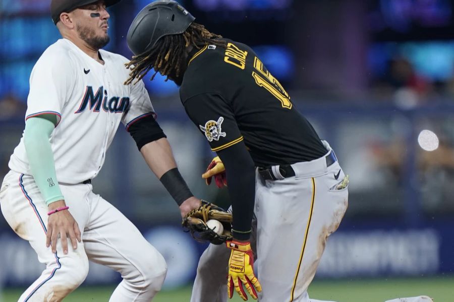 MLB