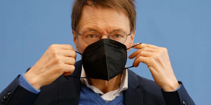Bundesgesundheitsminister Karl Lauterbach hatte sich besorgt über diverse Omikron-Subvarianten geäussert. Bundesgesundheitsminister Karl Lauterbach hatte sich besorgt über diverse Omikron-Subvarianten geäussert.