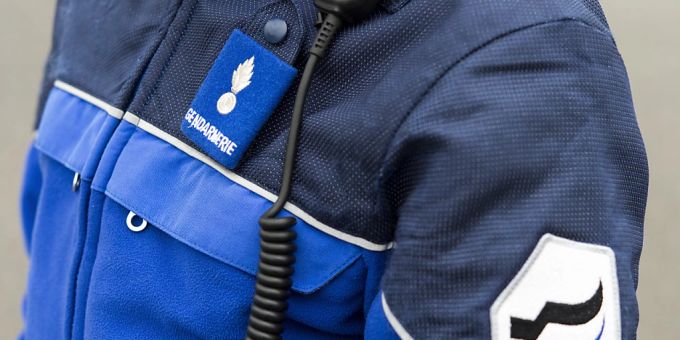 Ein ungewöhnlicher Unfall hielt am Sonntagmorgen die Kantonspolizei Freiburg auf Trab. (Symbolbild) Ein ungewöhnlicher Unfall hielt am Sonntagmorgen die Kantonspolizei Freiburg auf Trab. (Symbolbild)