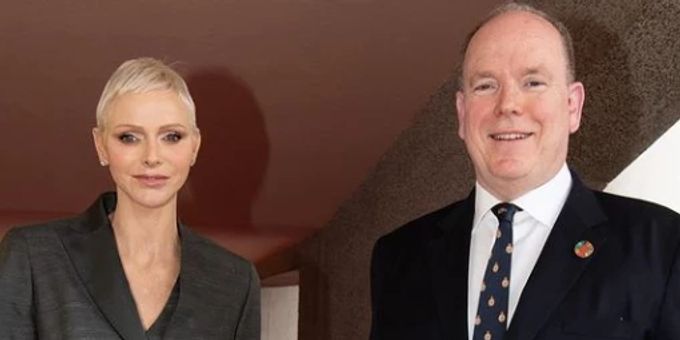 Ihr Lächeln nicht - Fürstin Charlène von Monaco ist zurück!