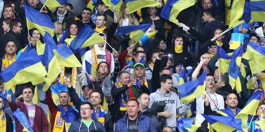 Ukrainische Fans während der EM-Qualifikation gegen Portugal im Jahr 2019.