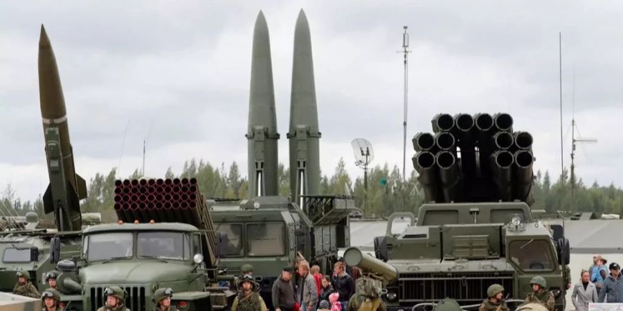 Russland geehen die Präzisionsraketen aus.