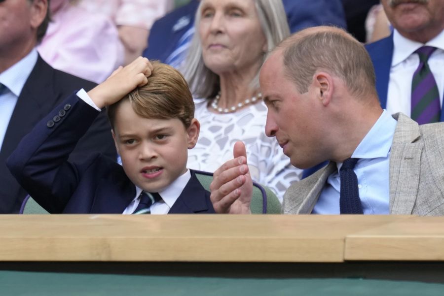 Der Mini-Royal hat die Tennisleidenschaft seiner Eltern geerbt.