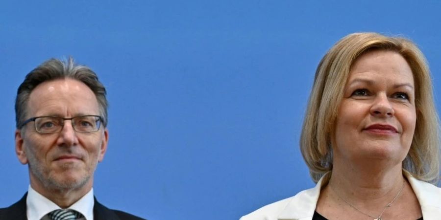 BKA-Chef Holger Münch und Innenministerin Nancy Faeser