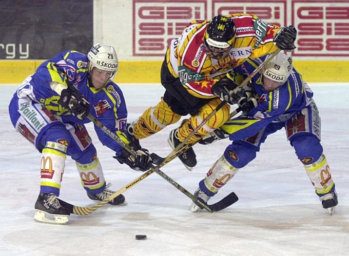 Beat Forster (links) begann seine Hockey-Karriere beim HC Davos. Beat Forster