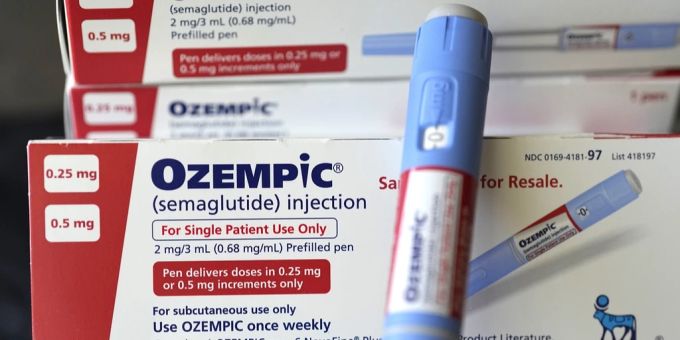 Ozempic wär ursprünglich als Diabetes-Typ-2-Medikament gedacht. Es wird jedoch auch vermehrt zur Gewichtsabnahme verwendet. (Themenbild) abnehmspritze