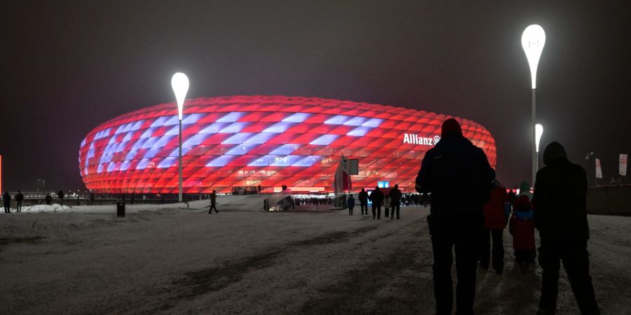 Der Schriftzug «Danke Franz» ziert die Allianz Arena von Bayern München.