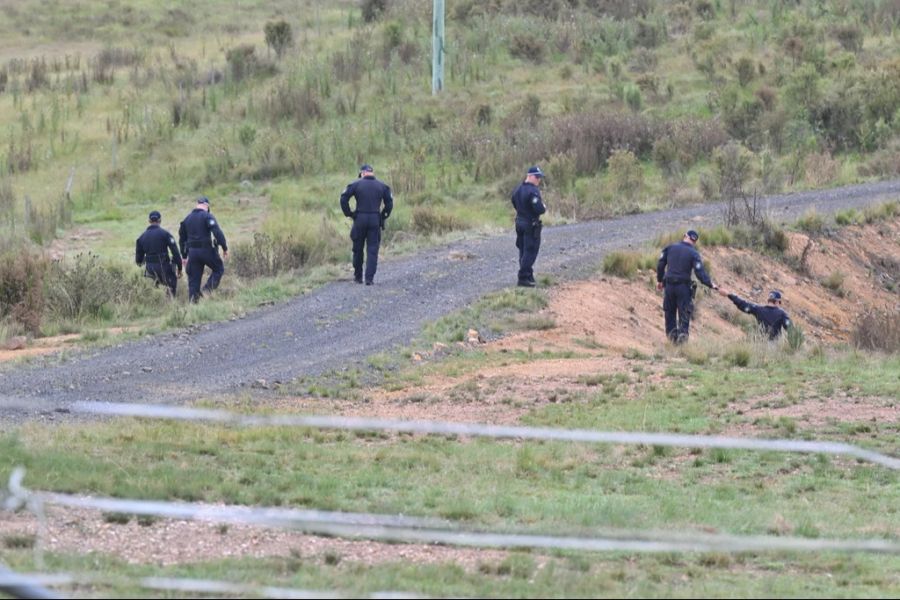 Die Polizei entdeckte die Leichen aufgrund eines Hinweises des Hauptverdächtigen.