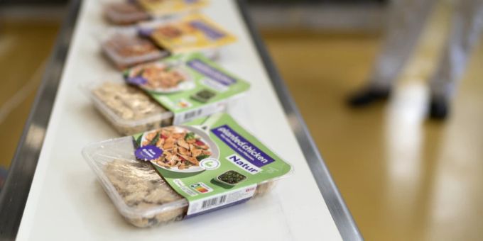 Die pflanzlichen Fleischalternativen sind oftmals hoch verarbeitet – das ist ungesund. Planted Fleisch