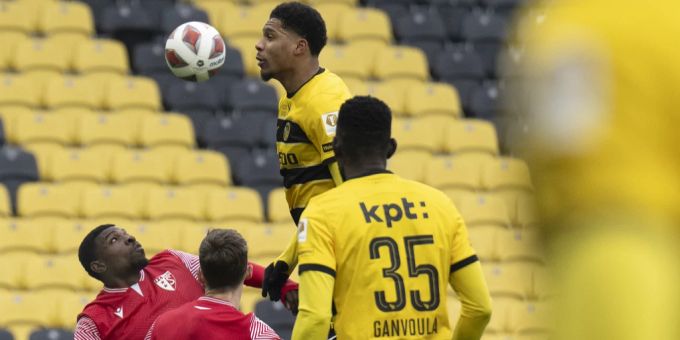 Aurèle Amenda im Einsatz für YB gegen den FC Sion. YB