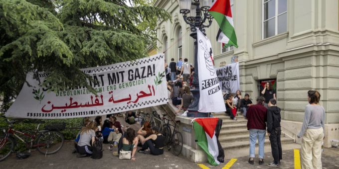 Aktivisten besetzen wieder Gebäude der Uni Basel | Nau.ch