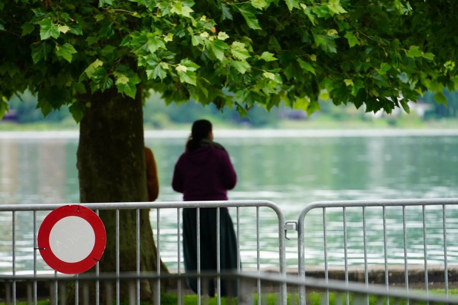 Nicht alle hielten sich an die Absperrungen.