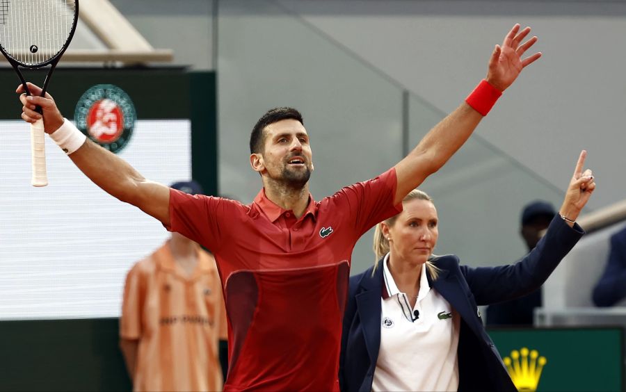 Am Ende setzt sich der «Djoker» in extremis durch. Ob er im Viertelfinal antreten kann, lässt er noch offen.