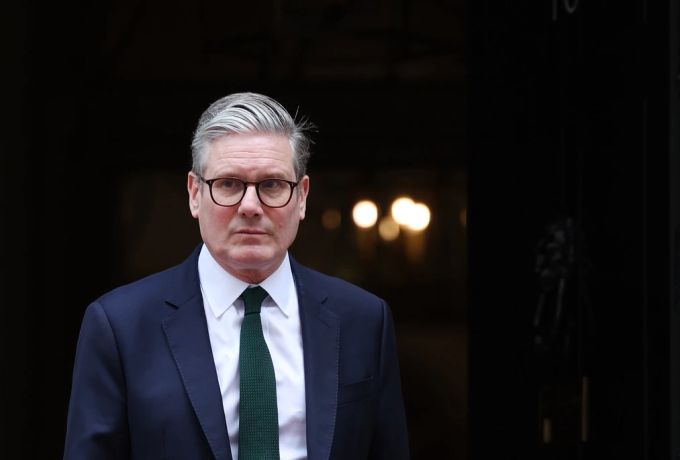 Der britische Premier Keir Starmer warnt potenzielle Krawall-Teilnehmer. Keir Starmer