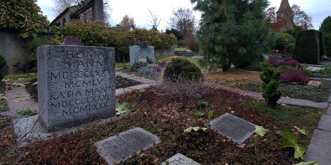 Ein Blick auf den Friedhof in Kilchberg – hier liegt unter anderem der Schriftsteller Thomas Mann. (Archivbild) Friedhof in Kilchberg