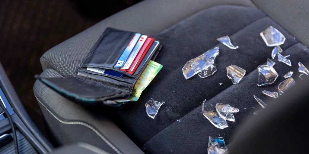 Bronschhofen SG: Autos aufgebrochen und Bargeld gestohlen