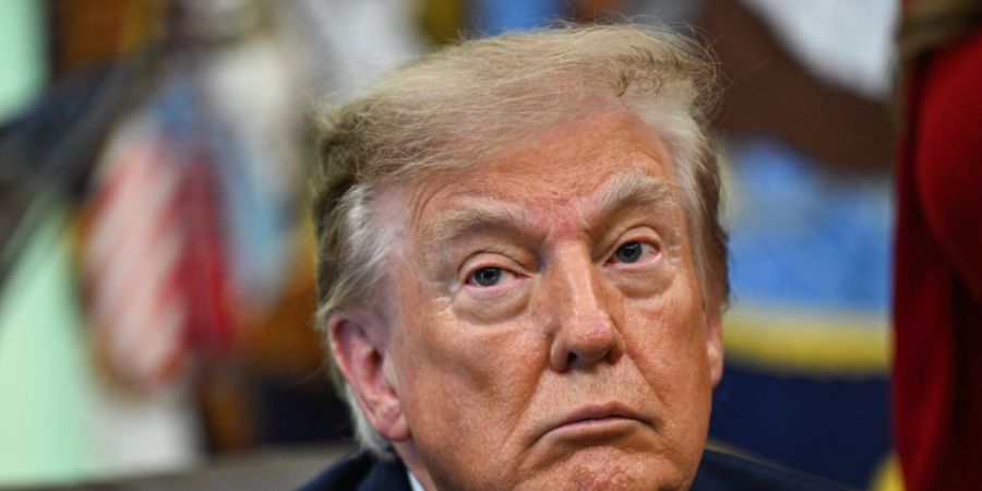 Düstere Aussichten für US-Präsident Donald Trump: Die Zustimmungsrate in der Bevölkerung ist im Keller - ausgerechnet kurz von den wichtigen Parlamentswahlen der Midterms im Novembe...