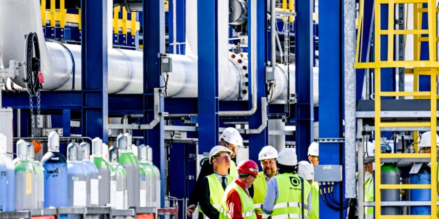 Die deutschen Industrieunternehmen erhalten infolge des Iran-Kriegs immer weniger Material. Der Anteil der Unternehmen, die im April über Beschaffungsengpässe klagten, lag bei 13,8 Pr...