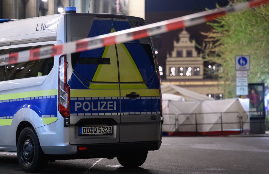 Der Täter wurde festgenommen und in einer psychiatrischen Einrichtung untergebracht.