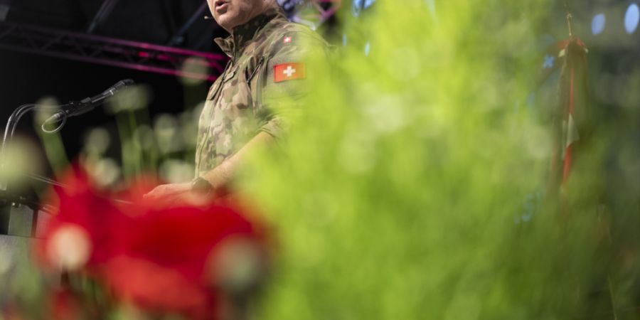 Armeechef Benedikt Roos hat nach drei Monaten im Amt auf dem Waffenplatz in Thun BE eine erste Bilanz gezogen.